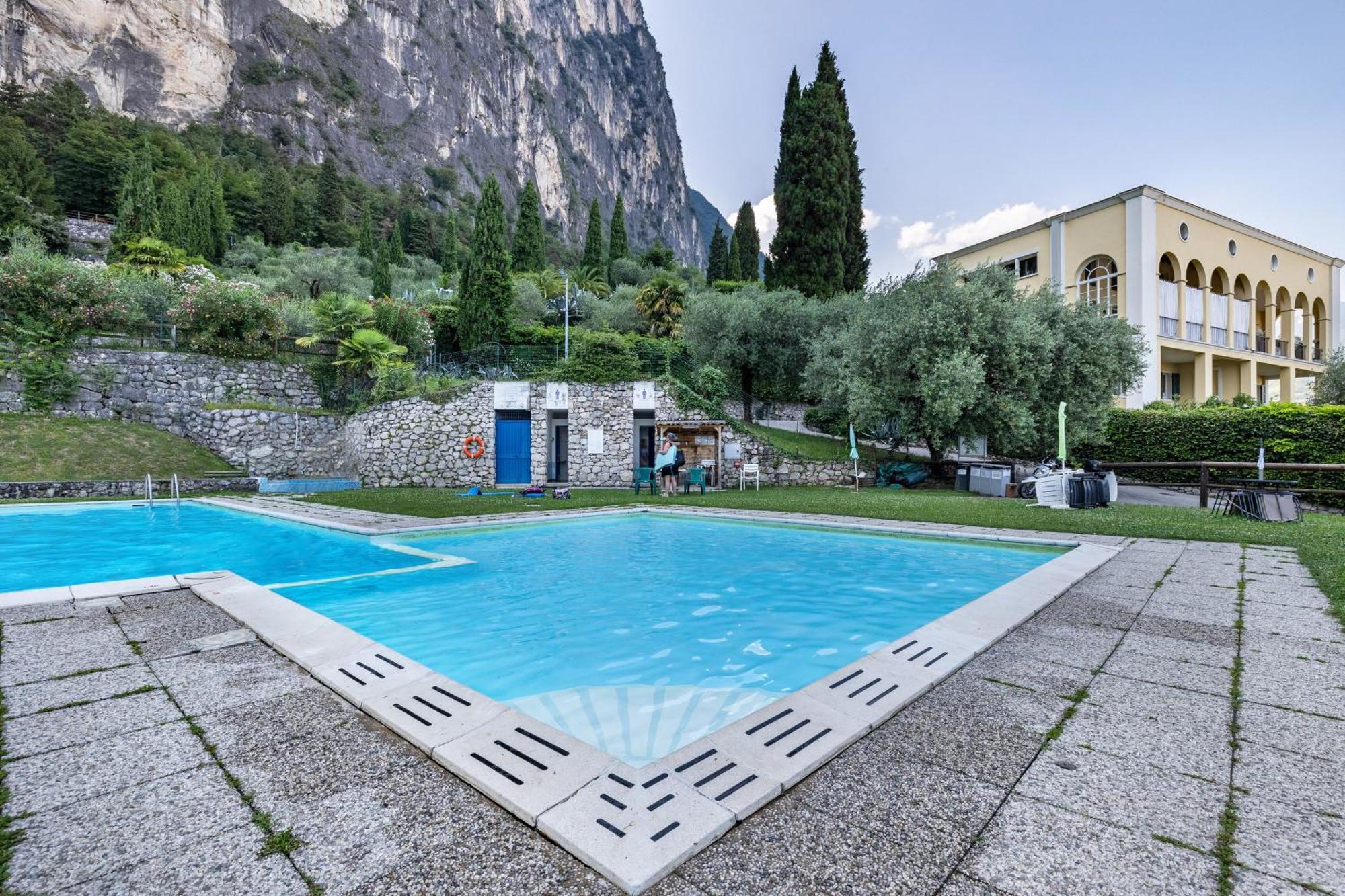 La Terrazza Di Vincent Sul Garda Lägenhet Riva del Garda Exteriör bild
